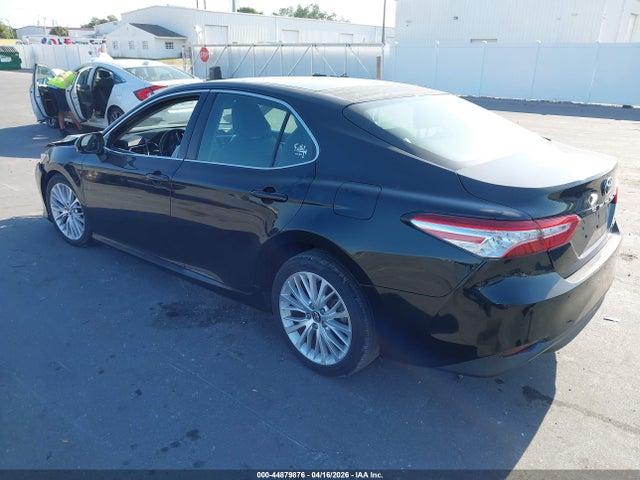 Продаж на аукціоні авто 2018 Toyota Camry Xle, vin: 4T1B11HK6JU125544, номер лоту: 44879876