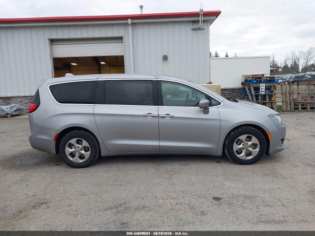 Aukcja sprzedaży 2017 Chrysler Pacifica Hybrid Touring Plus, vin: 2C4RC1H75HR765082, numer aukcji: 44879887