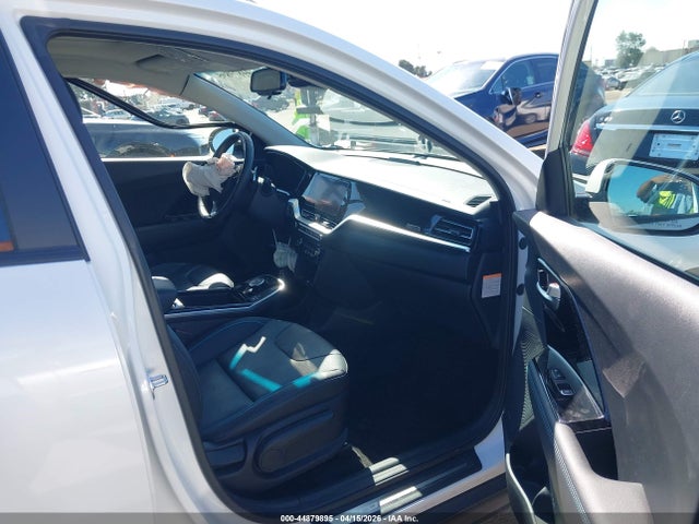 Продажа на аукционе авто 2020 Kia Niro Ev Ex Premium, vin: KNDCE3LG7L5037790, номер лота: 44879895