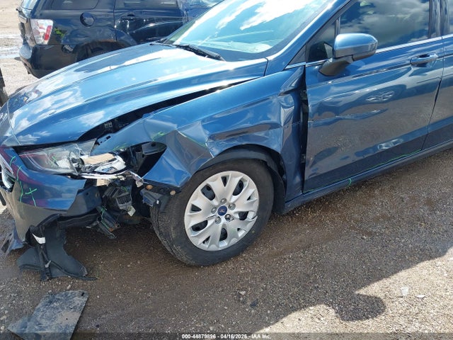 Продажа на аукционе авто 2019 Ford Fusion S, vin: 3FA6P0G7XKR163935, номер лота: 44879896