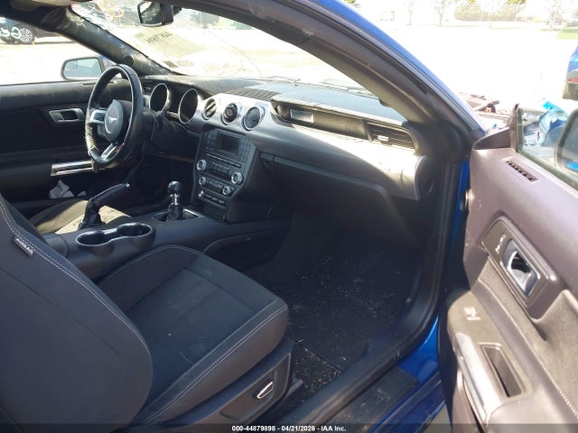 Продажа на аукционе авто 2018 Ford Mustang Gt, vin: 1FA6P8CF7J5106220, номер лота: 44879898