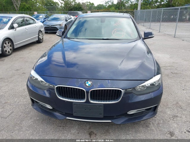 44879913 :رقم المزاد ، WBA3A5C56DF355883 vin ، 2013 Bmw 328i مزاد بيع