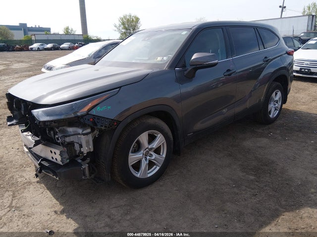 Toyota Highlander Hybrid Le 2022 5TDBBRCH1NS561529 Image 2