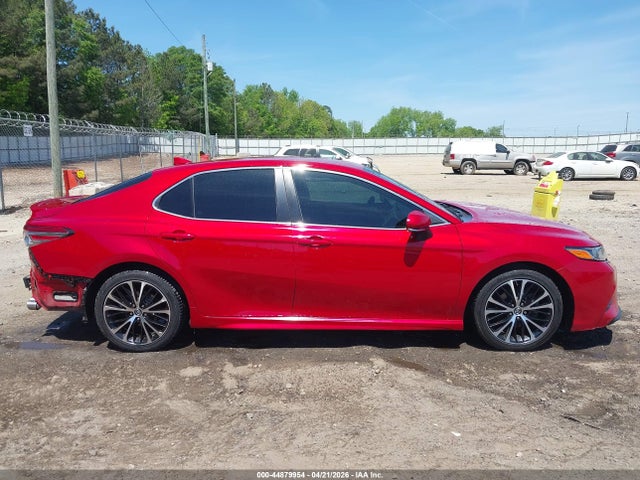 44879954 :رقم المزاد ، 4T1B11HK1KU199729 vin ، 2019 Toyota Camry Se مزاد بيع