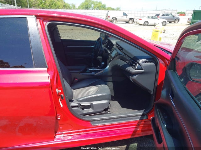 44879954 :رقم المزاد ، 4T1B11HK1KU199729 vin ، 2019 Toyota Camry Se مزاد بيع
