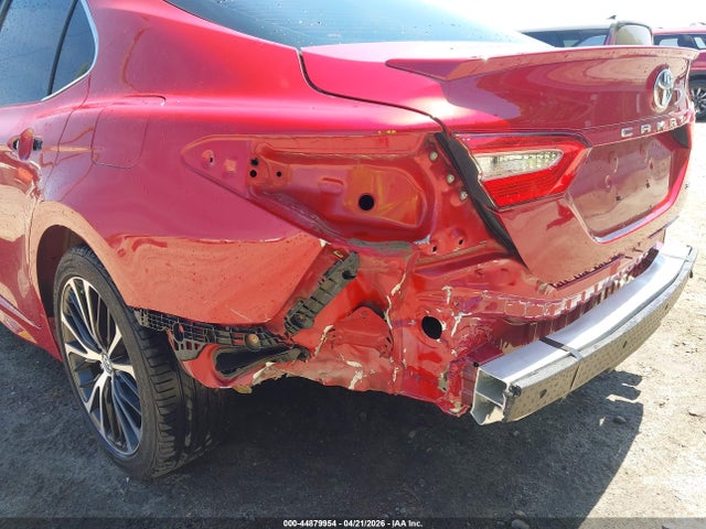 44879954 :رقم المزاد ، 4T1B11HK1KU199729 vin ، 2019 Toyota Camry Se مزاد بيع