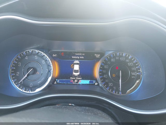 Продажа на аукционе авто 2015 Chrysler 200 C, vin: 1C3CCCCB3FN618903, номер лота: 44879956