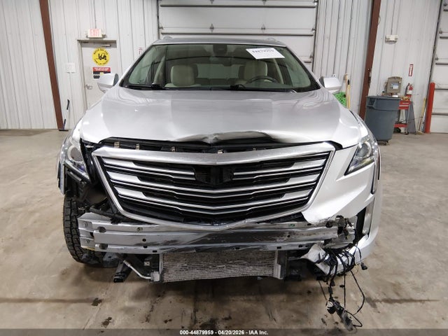44879959 :رقم المزاد ، 1GYKNBRS7HZ195526 vin ، 2017 Cadillac Xt5 Luxury مزاد بيع