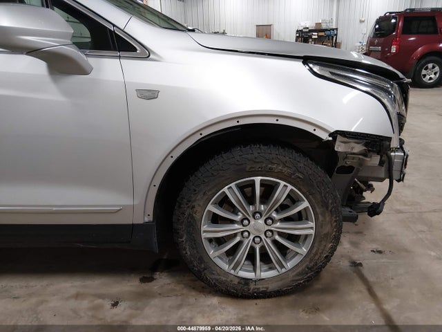 44879959 :رقم المزاد ، 1GYKNBRS7HZ195526 vin ، 2017 Cadillac Xt5 Luxury مزاد بيع
