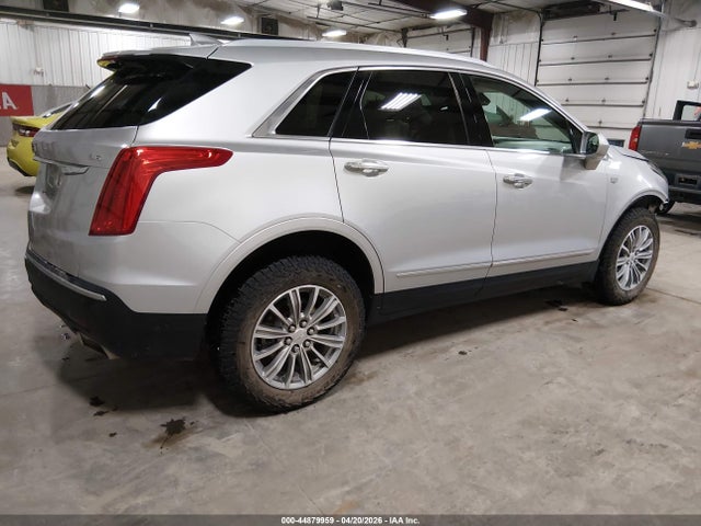 44879959 :رقم المزاد ، 1GYKNBRS7HZ195526 vin ، 2017 Cadillac Xt5 Luxury مزاد بيع