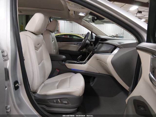 44879959 :رقم المزاد ، 1GYKNBRS7HZ195526 vin ، 2017 Cadillac Xt5 Luxury مزاد بيع