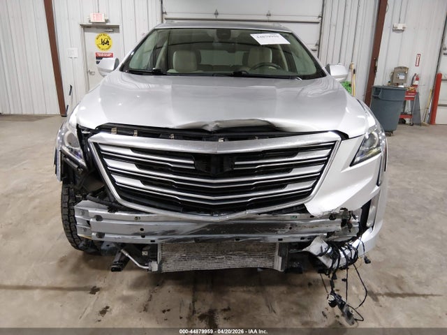44879959 :رقم المزاد ، 1GYKNBRS7HZ195526 vin ، 2017 Cadillac Xt5 Luxury مزاد بيع