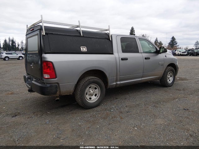3C6RR7KG1LG205365 RAM 1500 Classic Tradesman 4x4 5&#039;7 Box