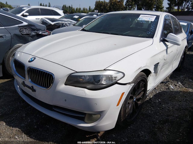 2013 Bmw 528i მანქანა იყიდება აუქციონზე, vin: WBAXG5C59DDY32821, აუქციონის ნომერი: 44880002