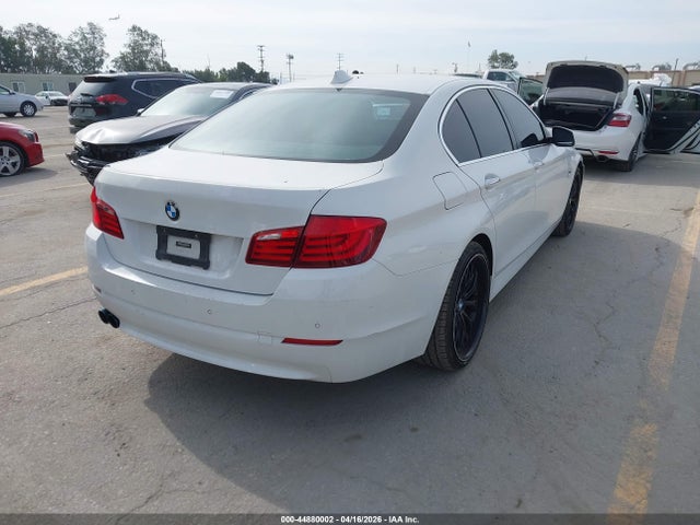 2013 Bmw 528i მანქანა იყიდება აუქციონზე, vin: WBAXG5C59DDY32821, აუქციონის ნომერი: 44880002