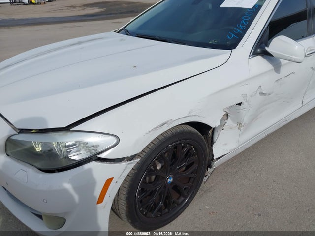 2013 Bmw 528i მანქანა იყიდება აუქციონზე, vin: WBAXG5C59DDY32821, აუქციონის ნომერი: 44880002