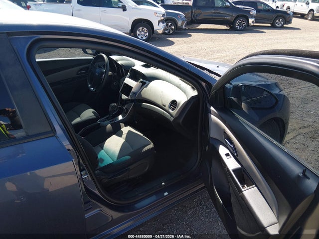 1G1PA5SHXE7465484 Chevrolet Cruze Ls Auto