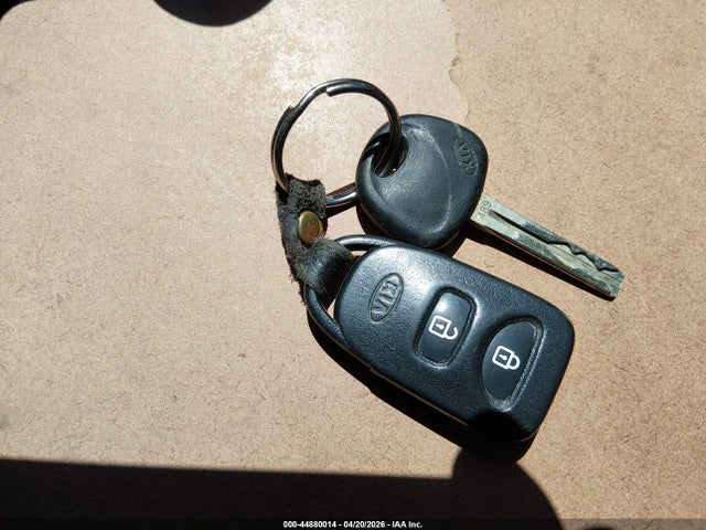 Продажа на аукционе авто 2011 Kia Sorento Lx, vin: 5XYKT3A14BG080733, номер лота: 44880014