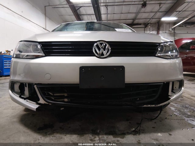 2011 Volkswagen Jetta 2.5l Se მანქანა იყიდება აუქციონზე, vin: 3VWDX7AJ3BM009219, აუქციონის ნომერი: 44880046