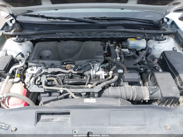 4T1B21HK3JU002006 Toyota Camry Hybrid Xle