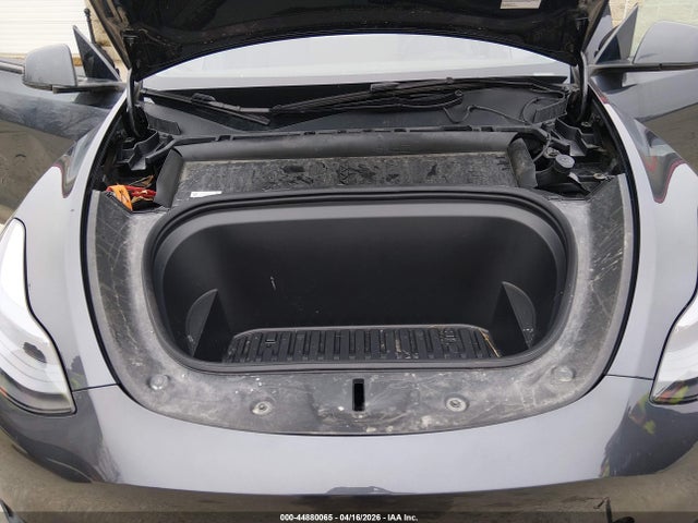 Продажа на аукционе авто 2025 Tesla Model Y Long Range Dual Motor All-wheel Drive, vin: 7SAYGDEE6SA338601, номер лота: 44880065