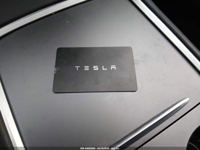 Продажа на аукционе авто 2025 Tesla Model Y Long Range Dual Motor All-wheel Drive, vin: 7SAYGDEE6SA338601, номер лота: 44880065