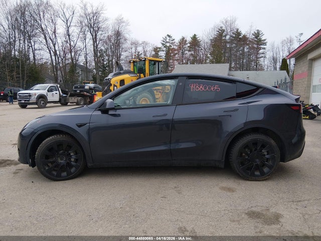 Продажа на аукционе авто 2025 Tesla Model Y Long Range Dual Motor All-wheel Drive, vin: 7SAYGDEE6SA338601, номер лота: 44880065
