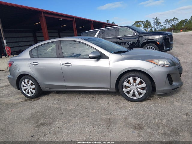2012 Mazda Mazda3 I Sport მანქანა იყიდება აუქციონზე, vin: JM1BL1UF9C1679768, აუქციონის ნომერი: 44880078