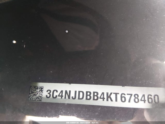 44880135 :رقم المزاد ، 3C4NJDBB4KT678460 vin ، 2019 Jeep Compass Latitude 4x4 مزاد بيع