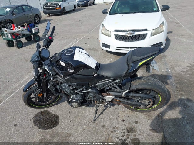 2024 Kawasaki Zr900 F მანქანა იყიდება აუქციონზე, vin: ML5ZRDF16RDA70061, აუქციონის ნომერი: 44880187