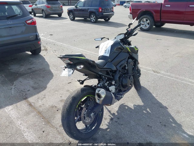 2024 Kawasaki Zr900 F მანქანა იყიდება აუქციონზე, vin: ML5ZRDF16RDA70061, აუქციონის ნომერი: 44880187