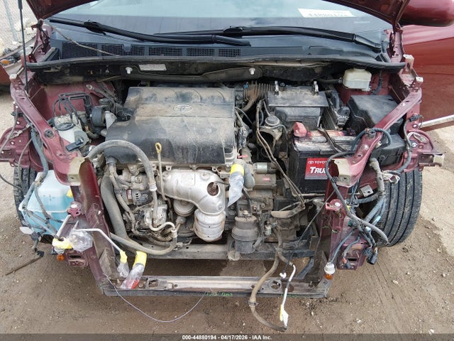 5TDYK3DC7FS687437 Toyota Sienna Xle 8 Passenger