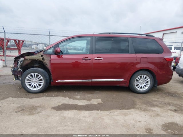 5TDYK3DC7FS687437 Toyota Sienna Xle 8 Passenger