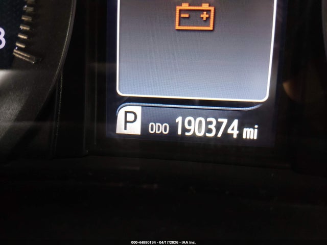5TDYK3DC7FS687437 Toyota Sienna Xle 8 Passenger