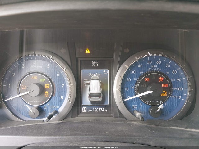 5TDYK3DC7FS687437 Toyota Sienna Xle 8 Passenger
