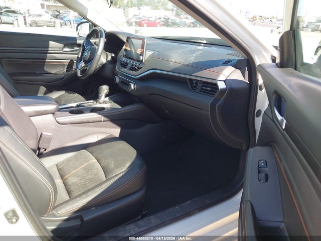 Продажа на аукционе авто 2022 Nissan Altima Sr Fwd, vin: 1N4BL4CV0NN395604, номер лота: 44880210