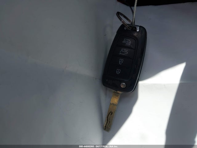44880265 :رقم المزاد ، 5NMS23AD2KH083584 vin ، 2019 Hyundai Santa Fe Se مزاد بيع