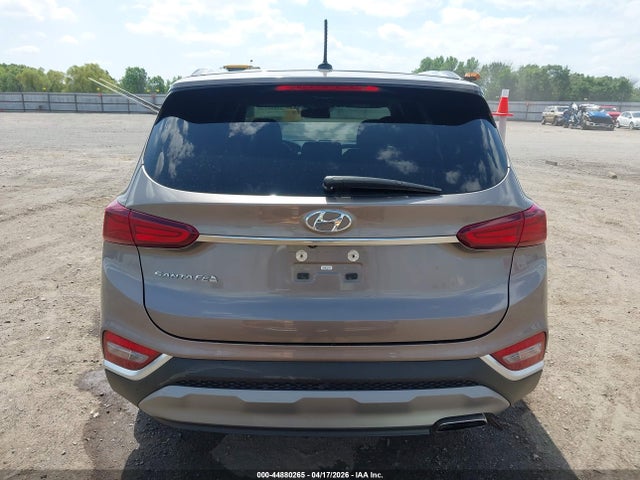 44880265 :رقم المزاد ، 5NMS23AD2KH083584 vin ، 2019 Hyundai Santa Fe Se مزاد بيع