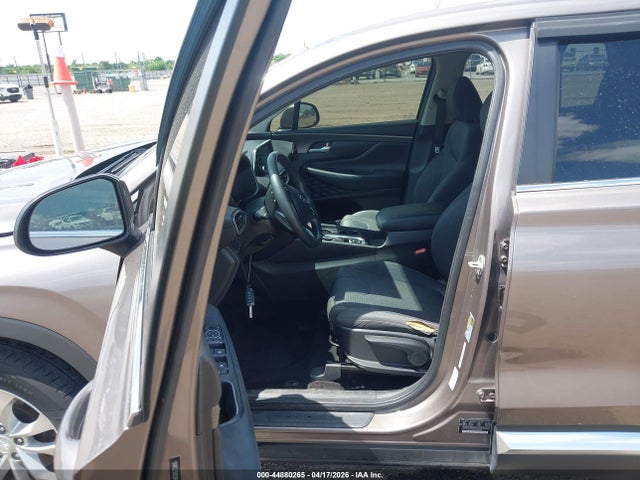 44880265 :رقم المزاد ، 5NMS23AD2KH083584 vin ، 2019 Hyundai Santa Fe Se مزاد بيع