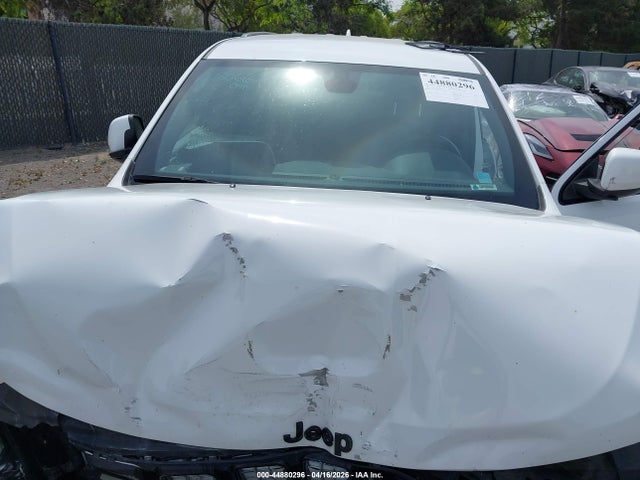 1C4RJEAG8MC713066 Jeep Grand Cherokee Laredo X 4x2