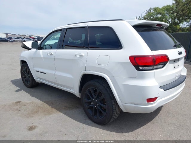 1C4RJEAG8MC713066 Jeep Grand Cherokee Laredo X 4x2