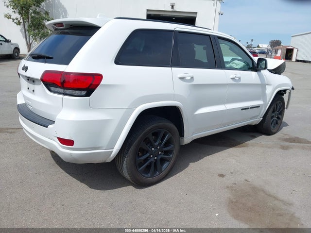 1C4RJEAG8MC713066 Jeep Grand Cherokee Laredo X 4x2