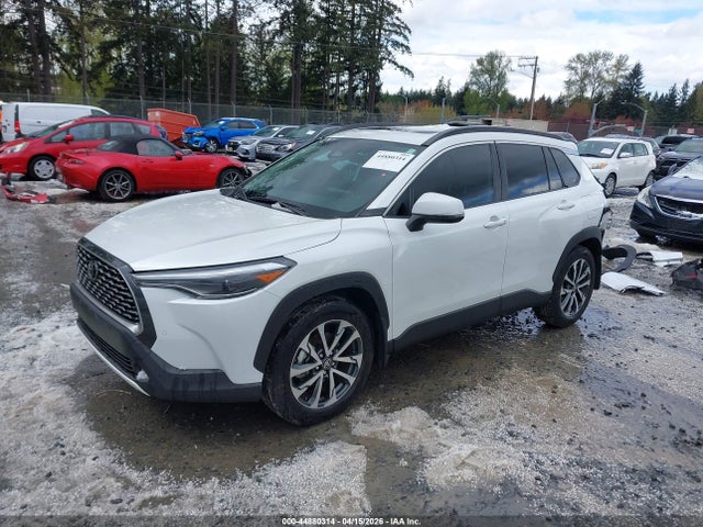 Toyota Corolla Cross Xle 2023 7MUDAABG9PV068874 Image 2