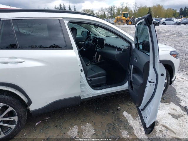 Toyota Corolla Cross Xle 2023 7MUDAABG9PV068874 Image 5