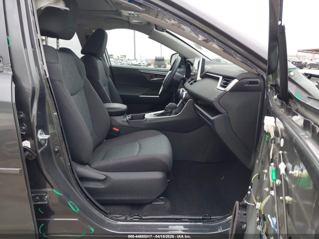 44880317 :رقم المزاد ، 2T3W1RFV5SW443001 vin ، 2025 Toyota Rav4 Xle مزاد بيع