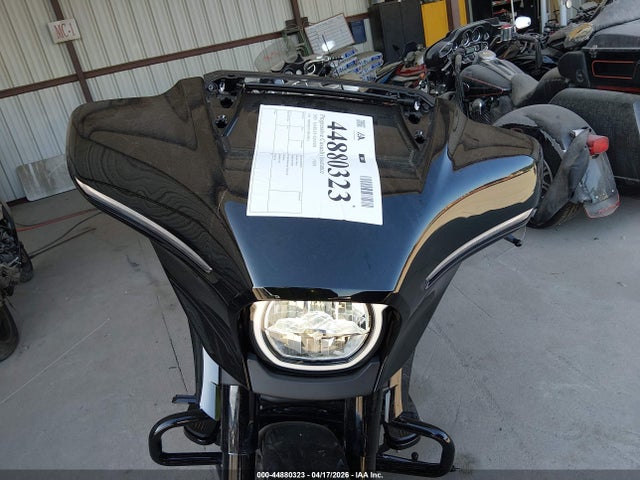 Harley-Davidson FLHX 2025 1HD1KB711SB615834 Image 5