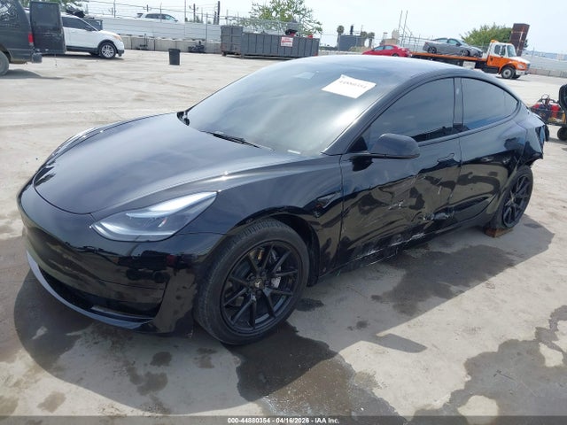 Tesla Model 3 Long Range Dual Motor All-wheel Drive 2022 5YJ3E1EB8NF160909 Image 2