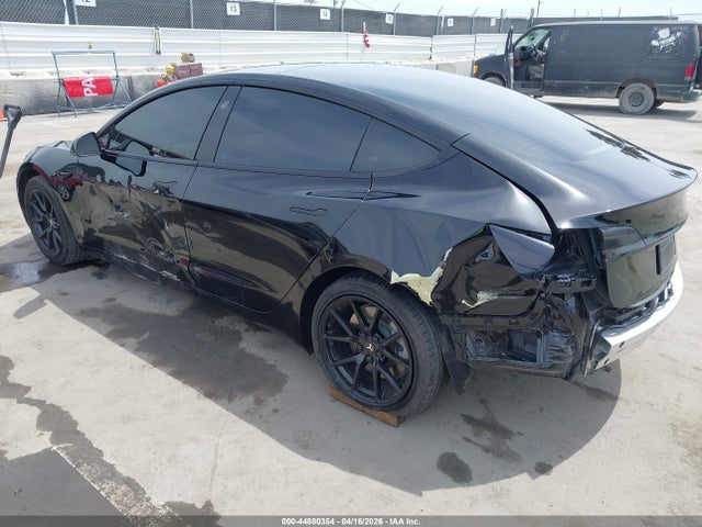 Tesla Model 3 Long Range Dual Motor All-wheel Drive 2022 5YJ3E1EB8NF160909 Image 3
