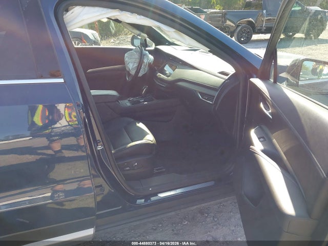 44880373 :رقم المزاد ، 1GYFZCR42KF212870 vin ، 2019 Cadillac Xt4 Premium Luxury مزاد بيع