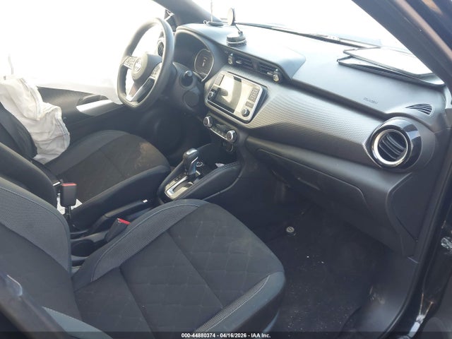 2020 Nissan Kicks Sv Xtronic Cvt მანქანა იყიდება აუქციონზე, vin: 3N1CP5CV1LL485174, აუქციონის ნომერი: 44880374